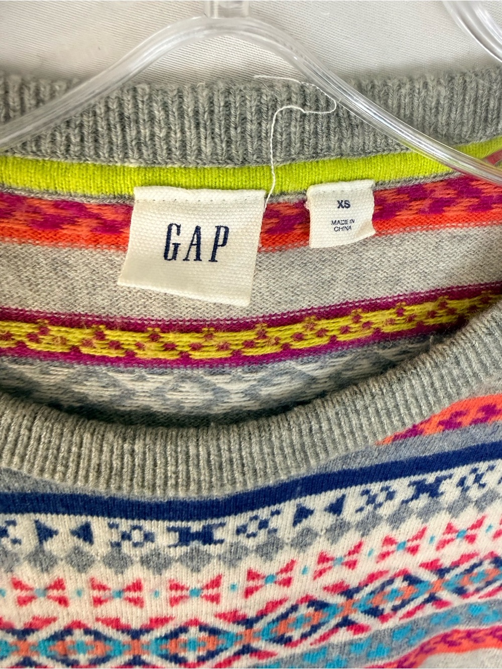 GAP Gray Crewneck Sweater with Multicolor Fair Isle Stripes XS - Picture 5 of 9
